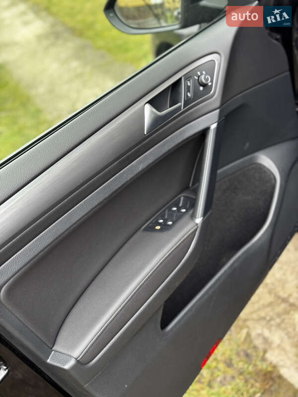 Хэтчбек Volkswagen e-Golf 2019 в Дрогобыче