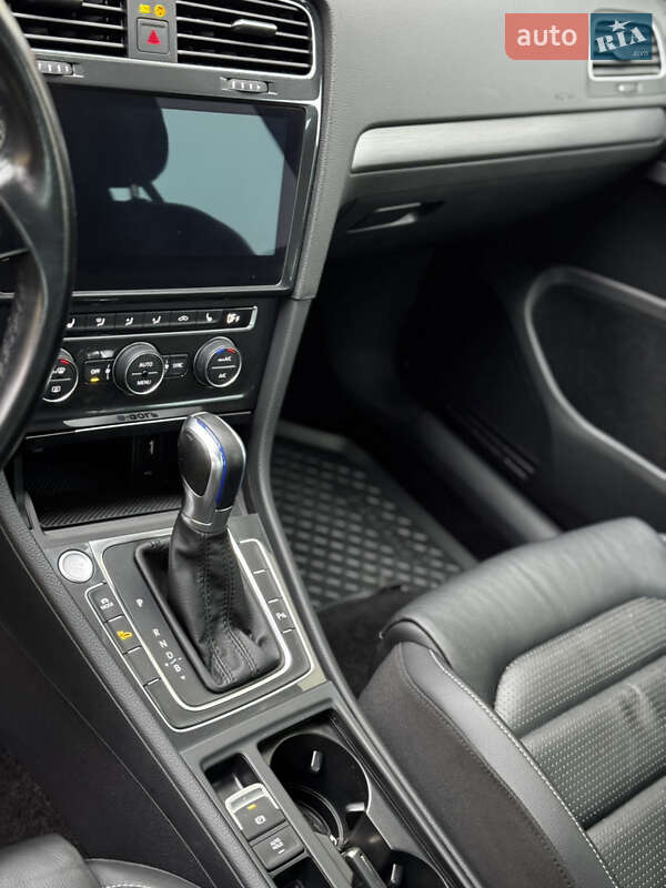 Хэтчбек Volkswagen e-Golf 2019 в Дрогобыче