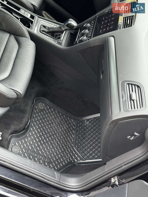 Хэтчбек Volkswagen e-Golf 2019 в Дрогобыче