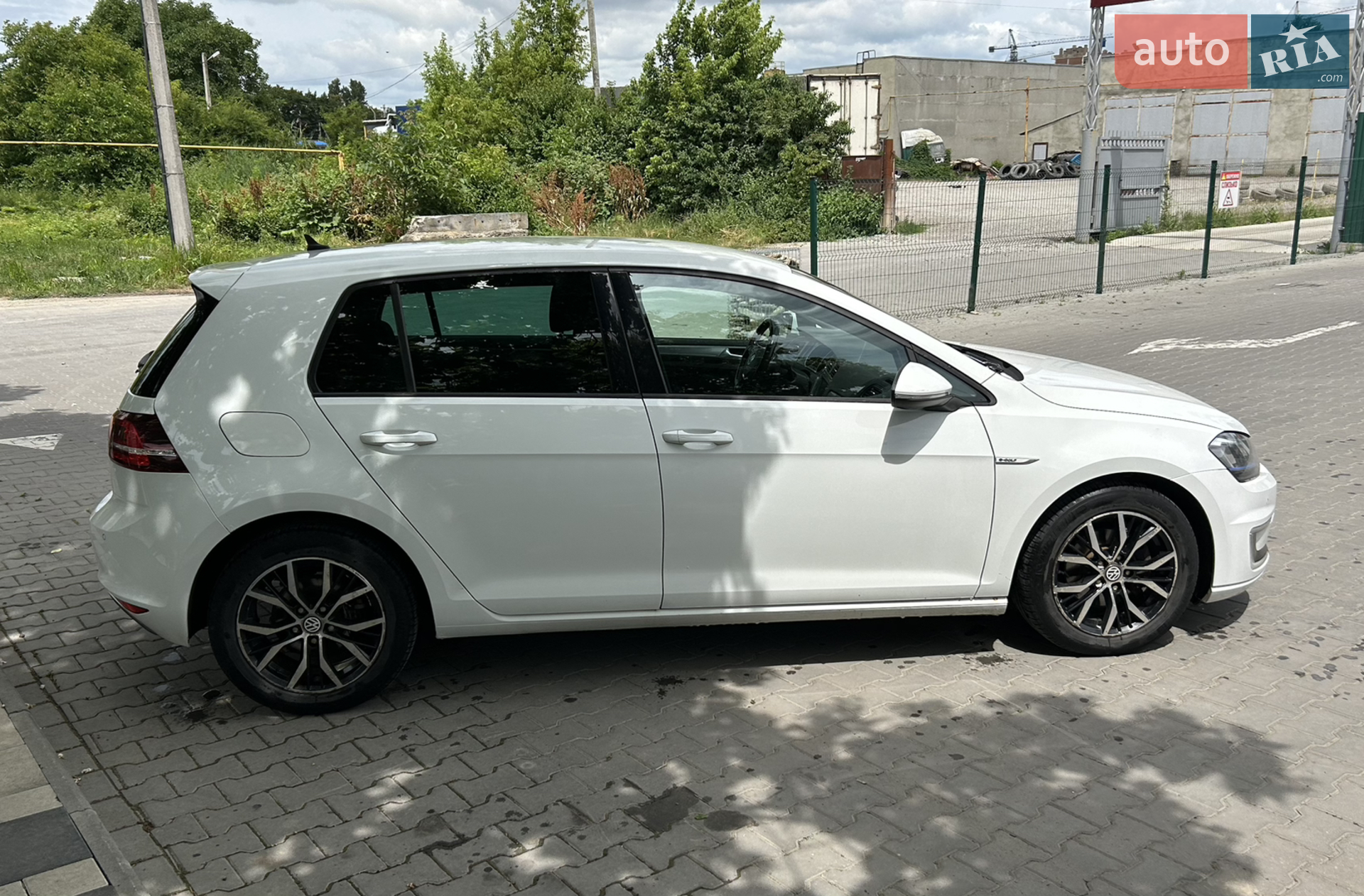 2014 Volkswagen Golf - мініатюра 3