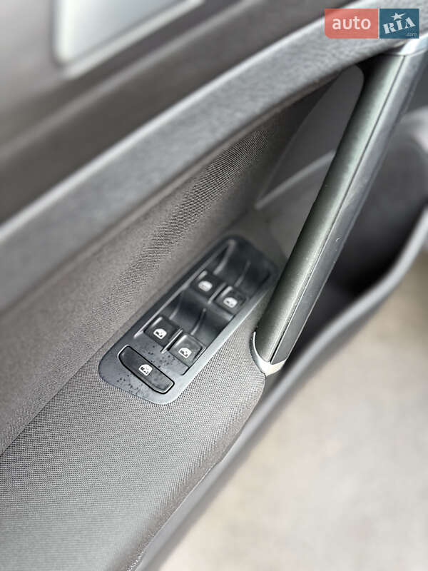 Хэтчбек Volkswagen e-Golf 2019 в Ровно