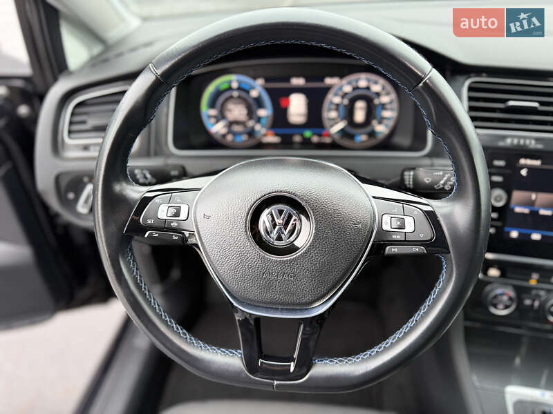 Хэтчбек Volkswagen e-Golf 2019 в Ровно