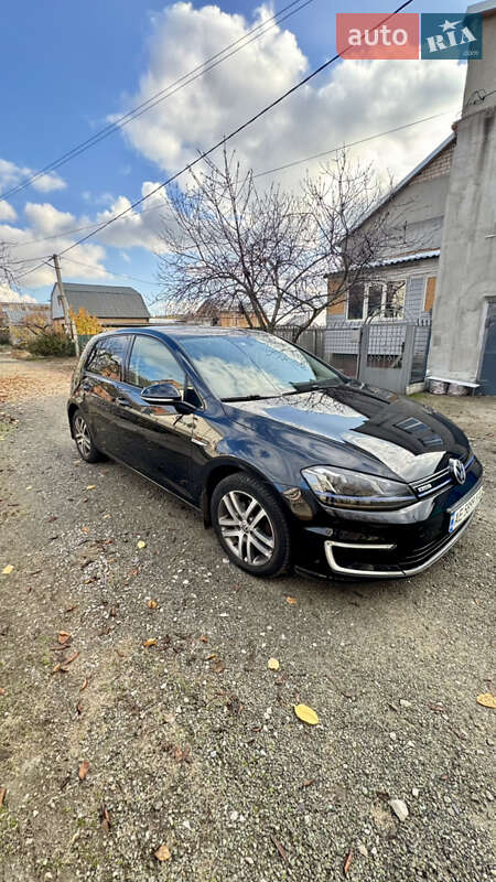 Volkswagen e-Golf 2015 Volkswagen e-Golf 2015