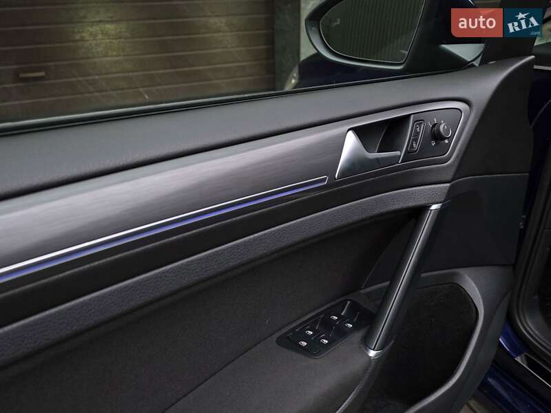 Хэтчбек Volkswagen e-Golf 2018 в Тернополе фото 22 Хэтчбек Volkswagen e-Golf 2018 в Тернополе