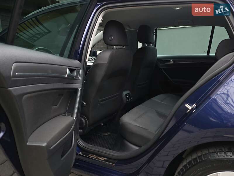 Хэтчбек Volkswagen e-Golf 2018 в Тернополе фото 27 Хэтчбек Volkswagen e-Golf 2018 в Тернополе