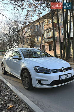 Хэтчбек Volkswagen e-Golf 2014 в Днепре