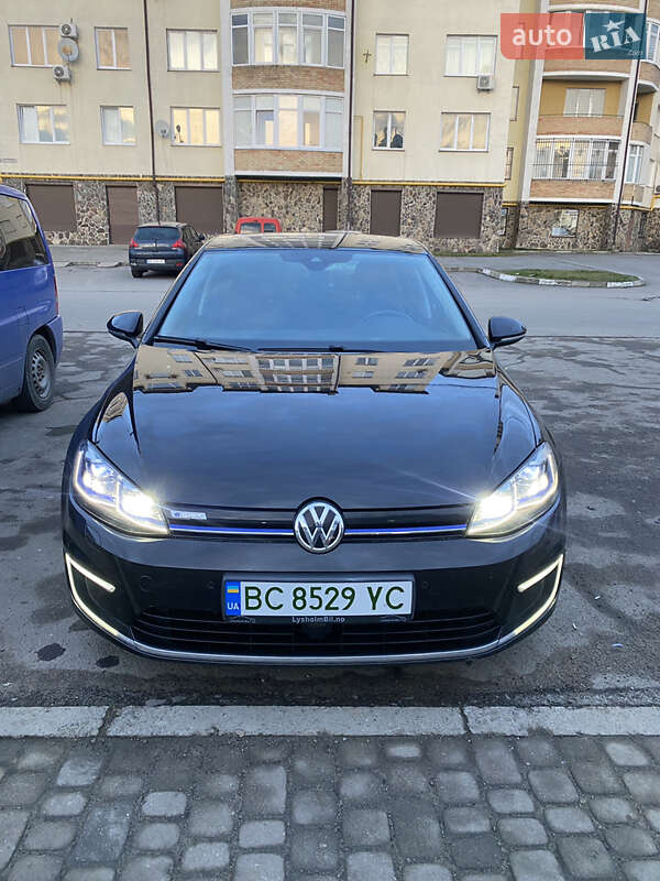 Хэтчбек Volkswagen e-Golf 2018 в Николаеве