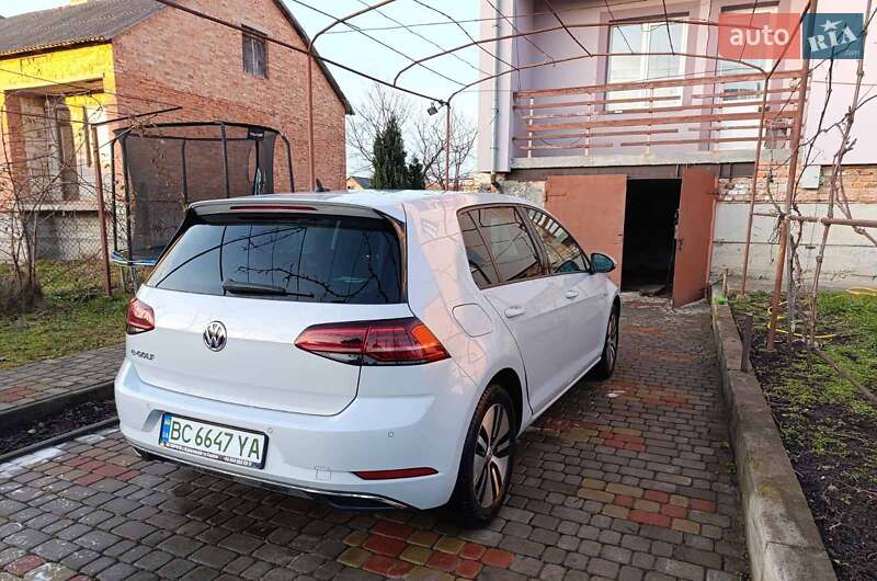 Хетчбек Volkswagen e-Golf 2018 в Львові фото 16 Хетчбек Volkswagen e-Golf 2018 в Львові