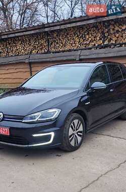Хэтчбек Volkswagen e-Golf 2018 в Умани