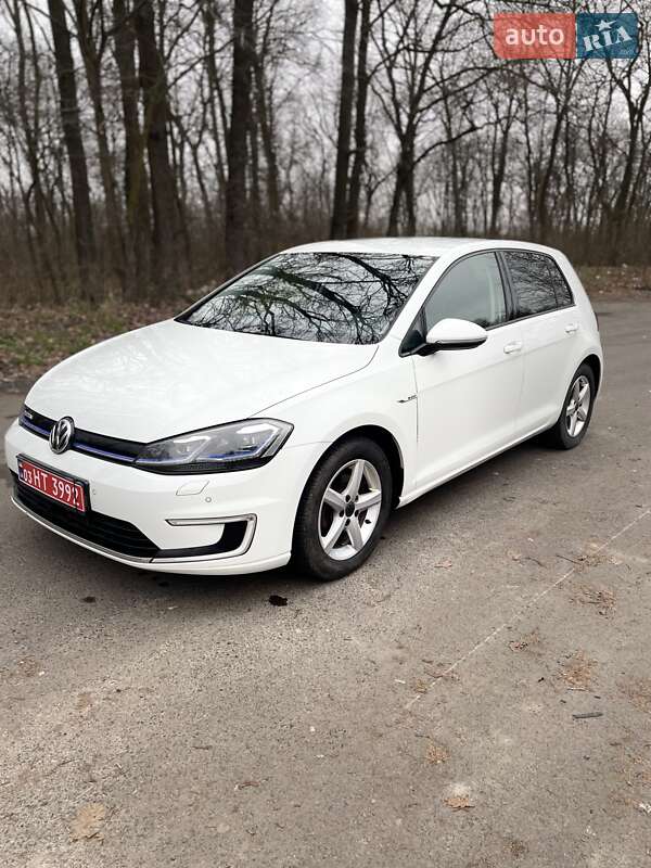 Хэтчбек Volkswagen e-Golf 2017 в Луцке фото 2 Хэтчбек Volkswagen e-Golf 2017 в Луцке