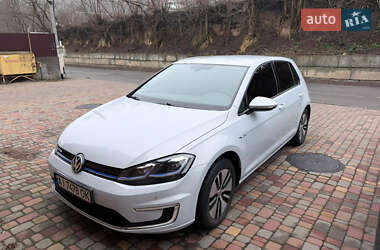 Хетчбек Volkswagen e-Golf 2017 в Обухові