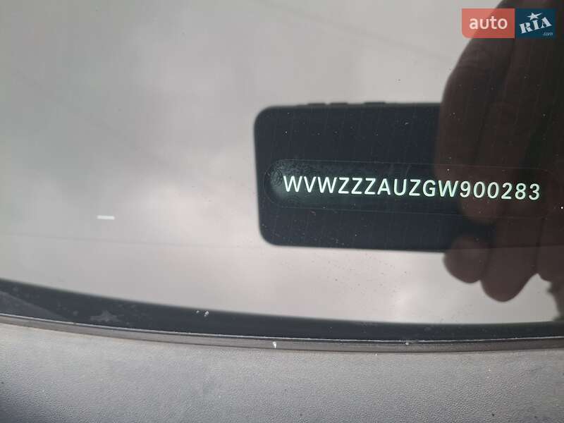 Хетчбек Volkswagen e-Golf 2015 в Полтаві фото 11 Хетчбек Volkswagen e-Golf 2015 в Полтаві