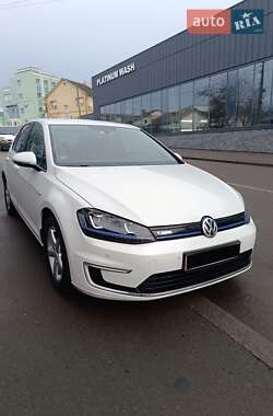 Хэтчбек Volkswagen e-Golf 2015 в Ровно