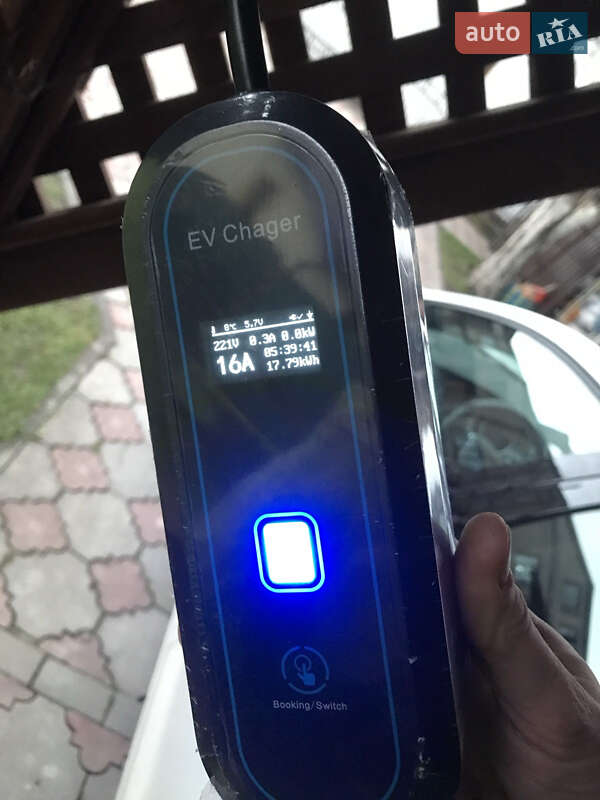 Хетчбек Volkswagen e-Golf 2014 в Тернополі фото 30 Хетчбек Volkswagen e-Golf 2014 в Тернополі