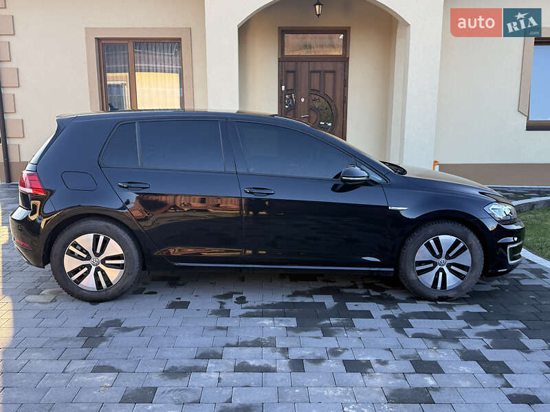 Хетчбек Volkswagen e-Golf 2018 в Добромилі