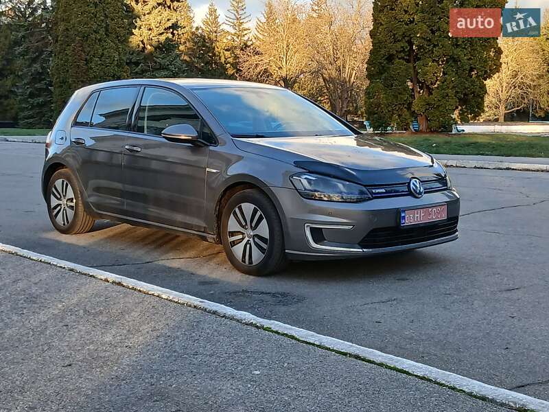 Хэтчбек Volkswagen e-Golf 2015 в Желтых Водах