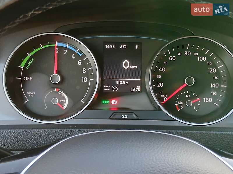 Хэтчбек Volkswagen e-Golf 2015 в Желтых Водах