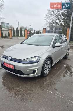 Хэтчбек Volkswagen e-Golf 2016 в Александрие
