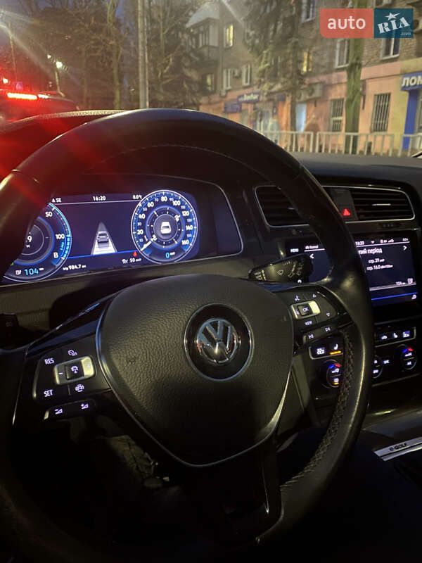 Хетчбек Volkswagen e-Golf 2018 в Кривому Розі