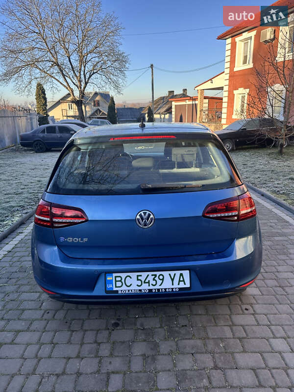 Хетчбек Volkswagen e-Golf 2014 в Чернівцях