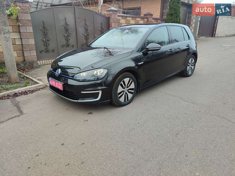 Volkswagen e-Golf 2016