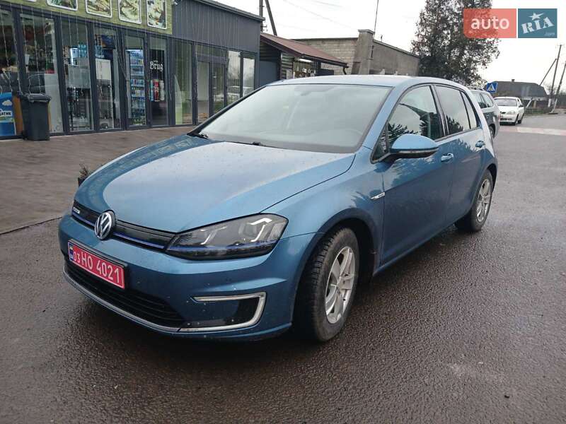 Volkswagen e-Golf 2015