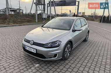 Хэтчбек Volkswagen e-Golf 2016 в Львове
