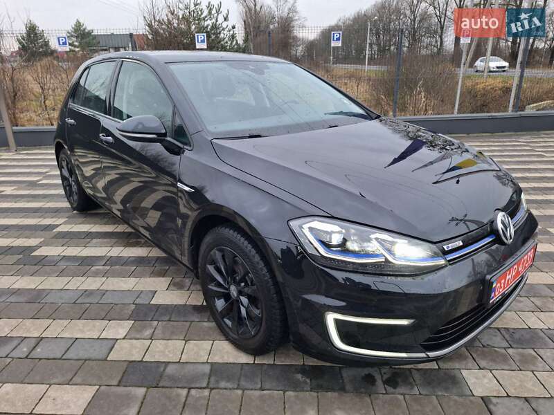 Хетчбек Volkswagen e-Golf 2017 в Городку