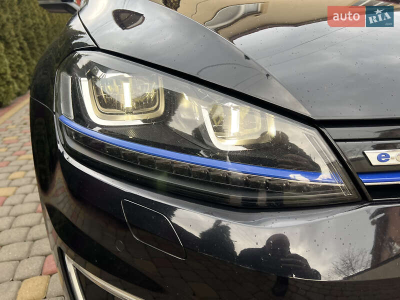 Хетчбек Volkswagen e-Golf 2016 в Львові