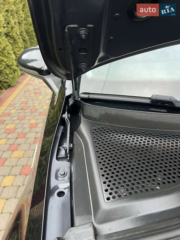 Хетчбек Volkswagen e-Golf 2016 в Львові