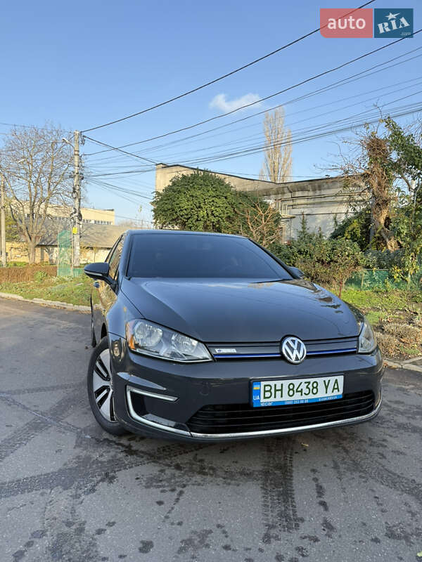 Хетчбек Volkswagen e-Golf 2016 в Одесі
