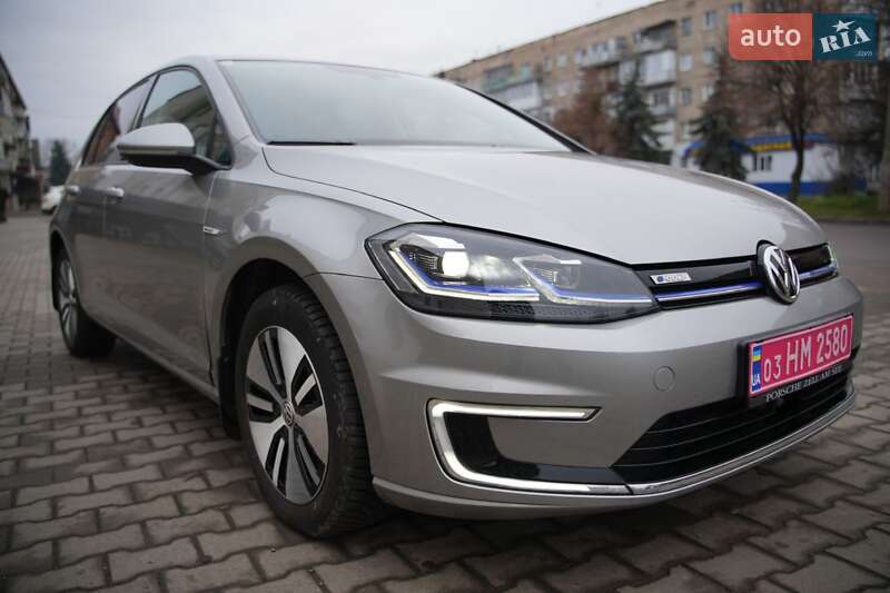 Хэтчбек Volkswagen e-Golf 2017 в Дубно