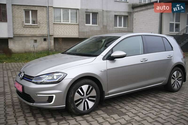 Хэтчбек Volkswagen e-Golf 2017 в Дубно