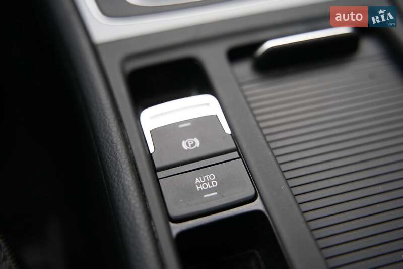 Хэтчбек Volkswagen e-Golf 2017 в Дубно