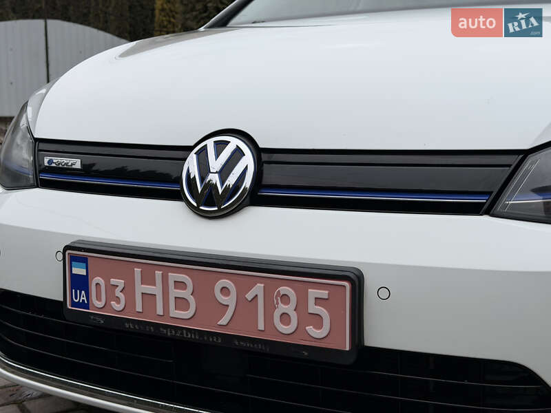 Хетчбек Volkswagen e-Golf 2015 в Рівному