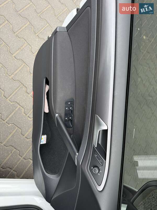 Хэтчбек Volkswagen e-Golf 2020 в Львове фото 14 Хэтчбек Volkswagen e-Golf 2020 в Львове