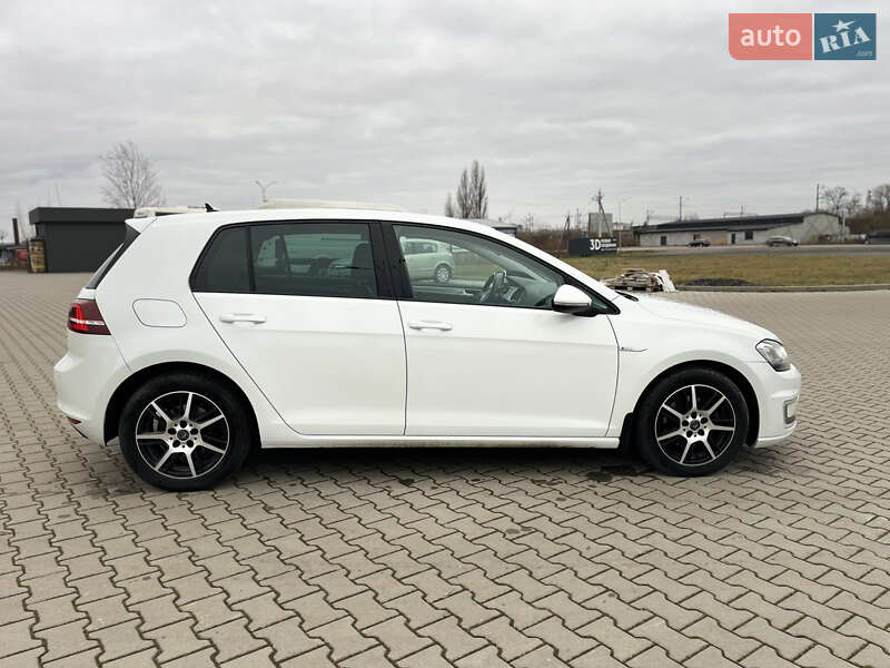 Хэтчбек Volkswagen e-Golf 2015 в Ковеле