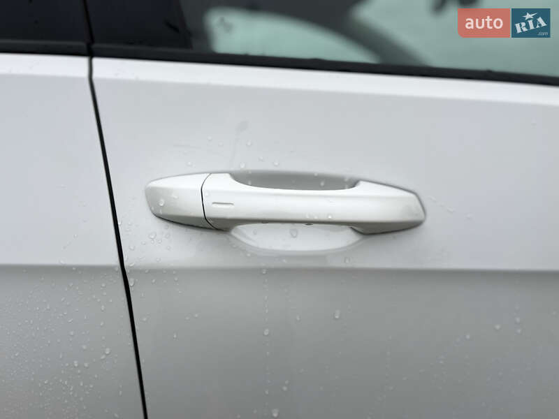 Хэтчбек Volkswagen e-Golf 2015 в Ковеле