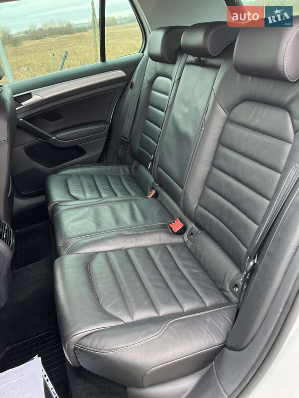 Хэтчбек Volkswagen e-Golf 2015 в Ковеле