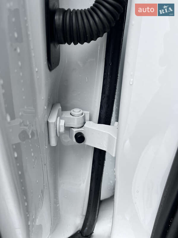 Хэтчбек Volkswagen e-Golf 2015 в Ковеле