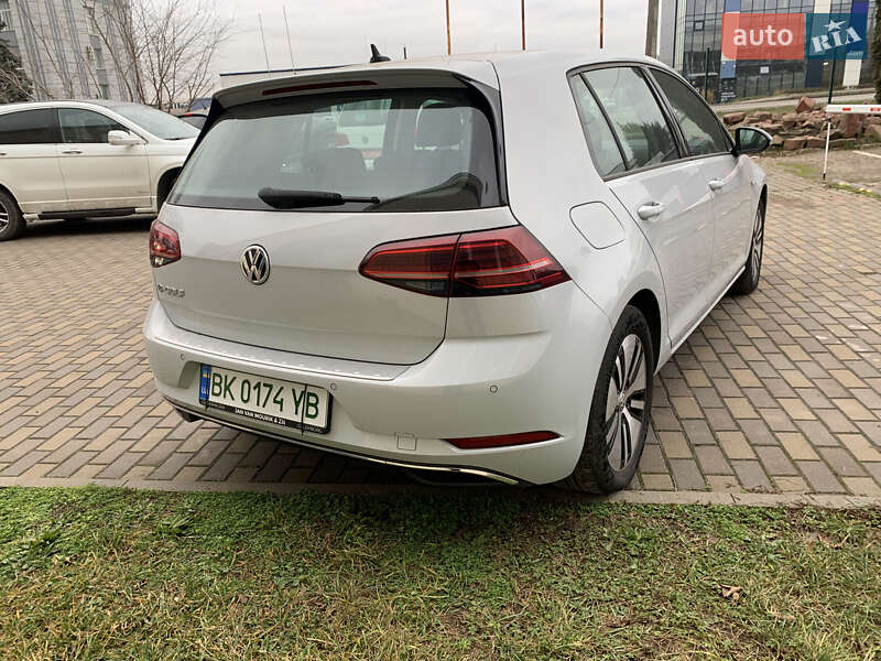 Хетчбек Volkswagen e-Golf 2018 в Рівному фото 5 Хетчбек Volkswagen e-Golf 2018 в Рівному