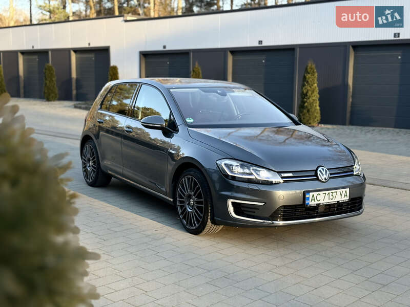 Хэтчбек Volkswagen e-Golf 2018 в Ковеле