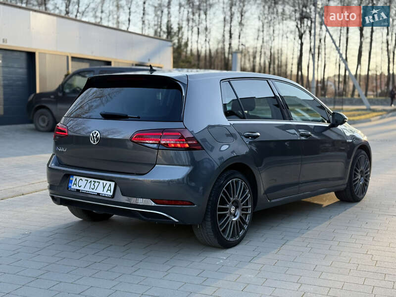 Хэтчбек Volkswagen e-Golf 2018 в Ковеле