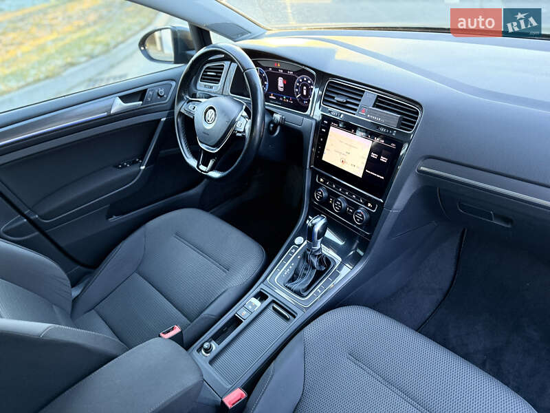 Хэтчбек Volkswagen e-Golf 2018 в Ковеле