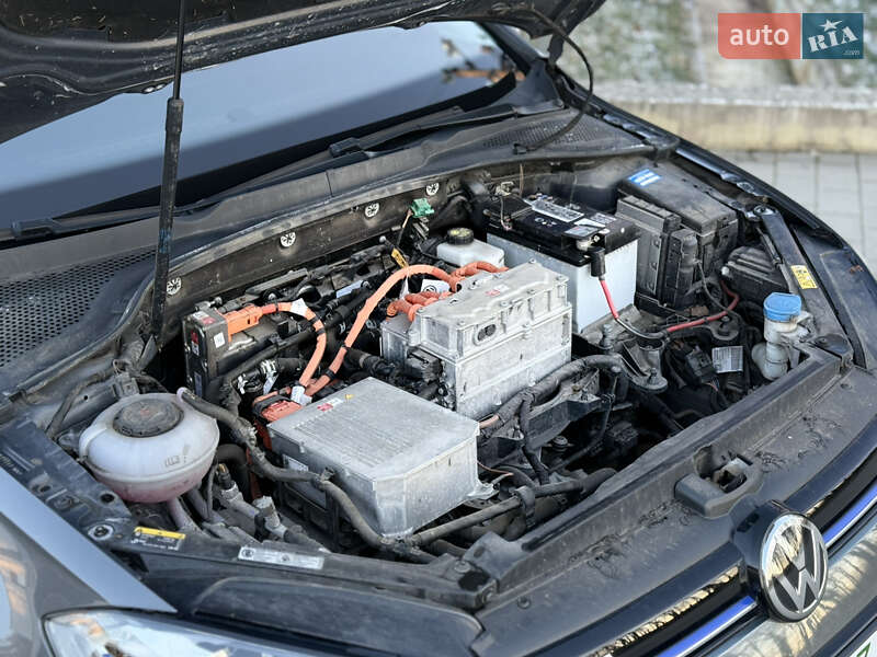 Хэтчбек Volkswagen e-Golf 2018 в Ковеле
