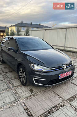 Хэтчбек Volkswagen e-Golf 2017 в Ужгороде