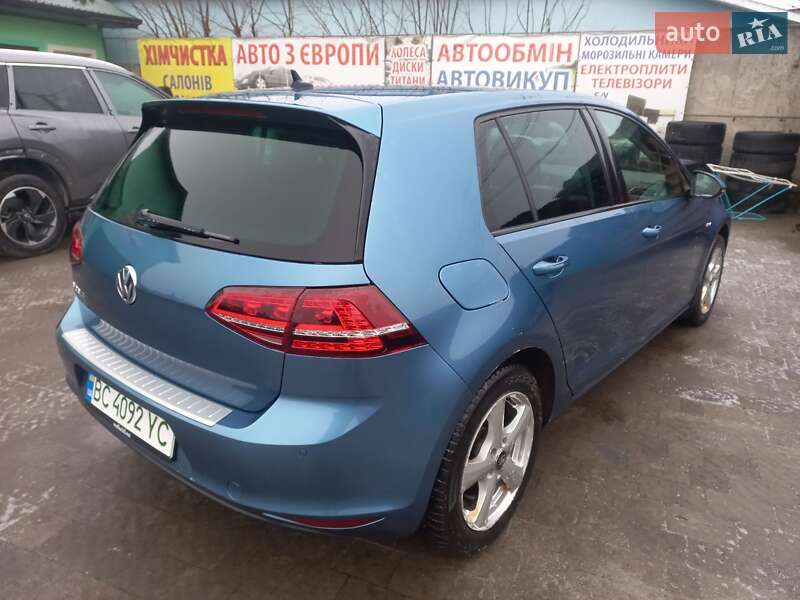 Хетчбек Volkswagen e-Golf 2015 в Шептицькому