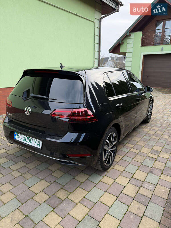 Хэтчбек Volkswagen e-Golf 2019 в Львове