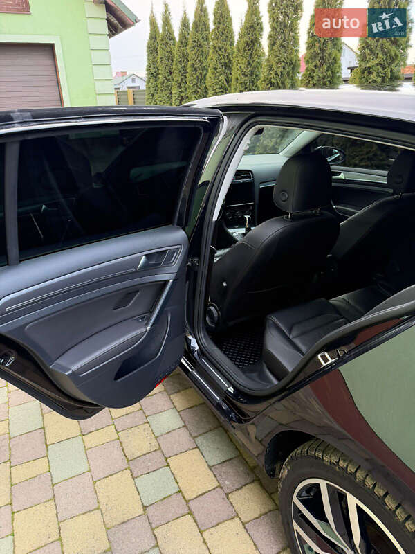 Хэтчбек Volkswagen e-Golf 2019 в Львове