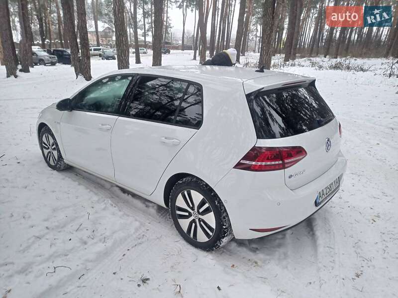 Хетчбек Volkswagen e-Golf 2014 в Житомирі